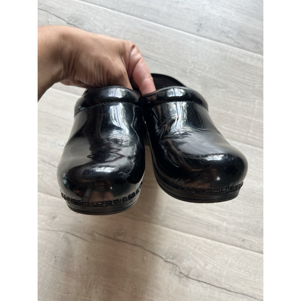 Dansko Professional Black Patent Leather Clogs Size 39 / US 8.5-9 Womens - Picture 3 of 6